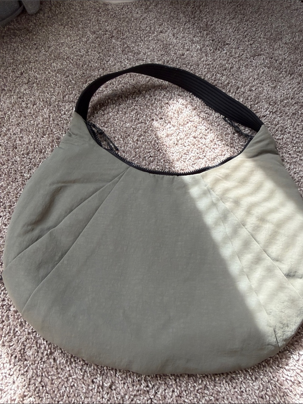 lululemon Pleated Shoulder Bag 10L - Minimalist Women’s Tote - Picture 6 of 6